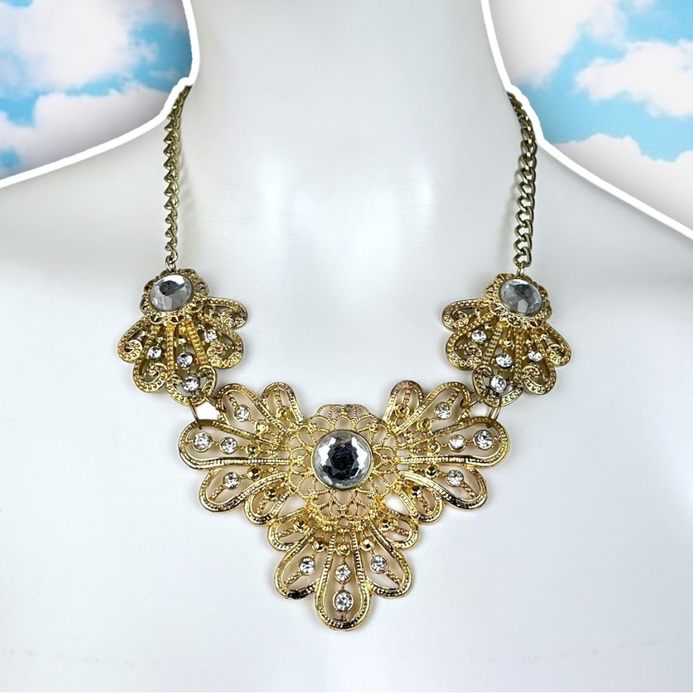 ❤️ LAILA ROWE Filigree Bejeweled Statement Necklace Gold Art Deco Gatsby Regency